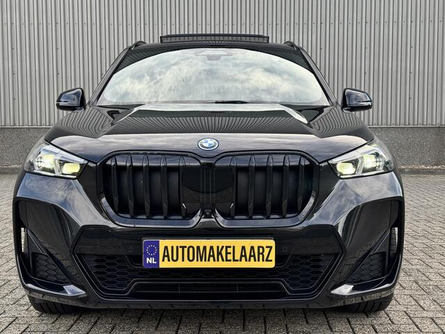 BMW X1 xDrive30e M PANO MASSAGE H&K 360