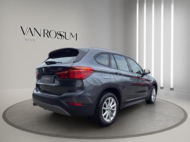 BMW X1 sDrive18i Executive | Verwarmde Sportstoelen | Camera | Led | Trekhaak | Climate | Parksenors V+A |