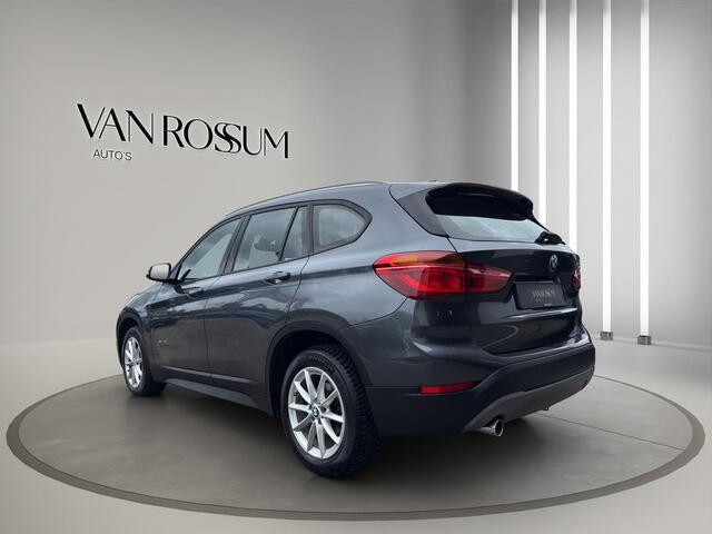 BMW X1 sDrive18i Executive | Verwarmde Sportstoelen | Camera | Led | Trekhaak | Climate | Parksenors V+A |