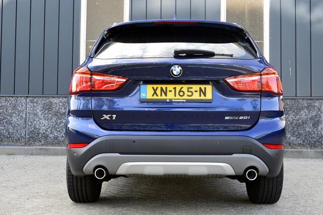 BMW X1 sDrive20i High Executive Rijklaarprijs-Garantie Panorama dak Leder Head-Up Camera Led Navigatie Airco