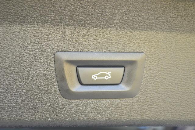 BMW X1 sDrive20i High Executive Rijklaarprijs-Garantie Panorama dak Leder Head-Up Camera Led Navigatie Airco
