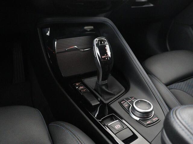 BMW X1 sDrive18i High Executive M-sport | Head-up | Half Leder | Adaptive cruise | Full LED | Climate control | Stoelverwarming | Navigatie | Park assist | Camera |