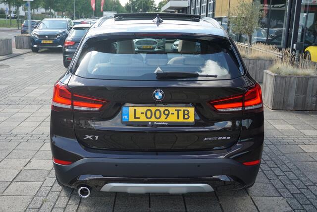 BMW X1 xDrive25e eDrive Edition | Nederlandse auto NAP | Panodak | Head-Up