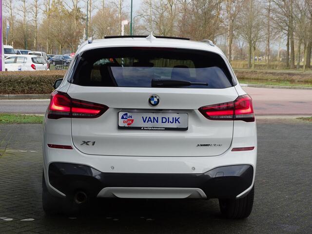 BMW X1 xDrive25e High Exe M Sport Pano.Dak Driving Ass.Plus Head-Up Trekhaak Memory 18'' LM Velgen