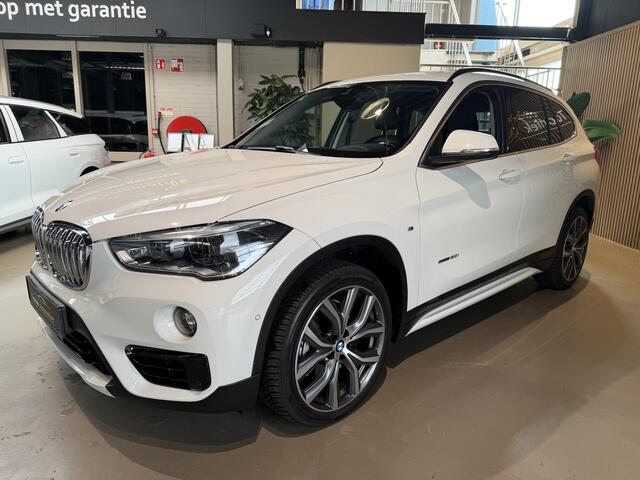 BMW X1 sDrive20i Executive M-PAKKET AUTOMAAT | LEDER | NAVIGATIE |