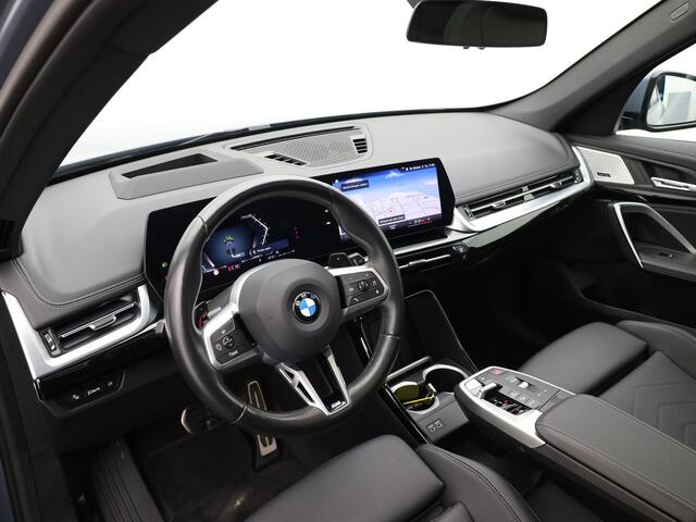 BMW X1 sDrive18i | M-Sport | Pano | Memory | 360 Camera | Head Up | Keyless | Harman/ Kardon | Prijs Rijklaar !!