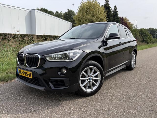 BMW X1 sDrive18i Centennial Executive / NAVI / CRUISE / AIRCO / TREKHAAK / 101dkm! NAP!