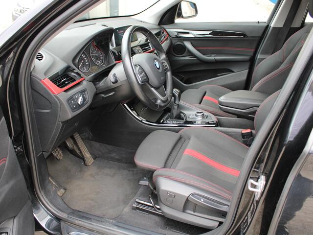 BMW X1 sDrive18i Executive | ACHTERUITRIJCAMERA | 12 MAANDEN BOVAG GARANTIE |
