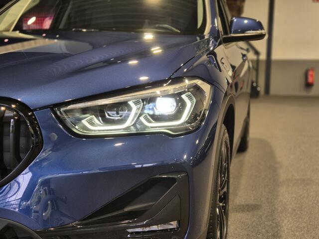 BMW X1 xDrive25e High Executive Sport Line | Blackline Blue | Camera | HUD | Stoelverwarming