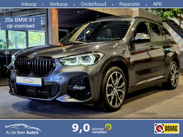 BMW X1 xDrive25e High Executive M-Sport | Panorama | 19" | HUD | Trekhaak | Camera | Stoelverwarming