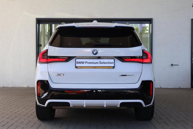 BMW X1 xDrive25e M sport pro | Panoramadak | Drive Assistant plus | Harman Kardon