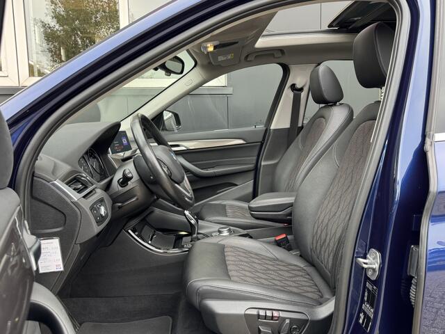BMW X1 sDrive20i High Executive Automaat 192PK/Pano/Elek stoelen/Trekhaak/Head Up/