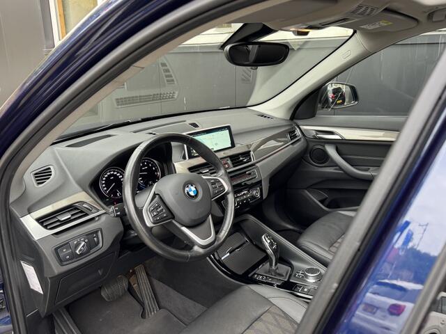 BMW X1 sDrive20i High Executive Automaat 192PK/Pano/Elek stoelen/Trekhaak/Head Up/