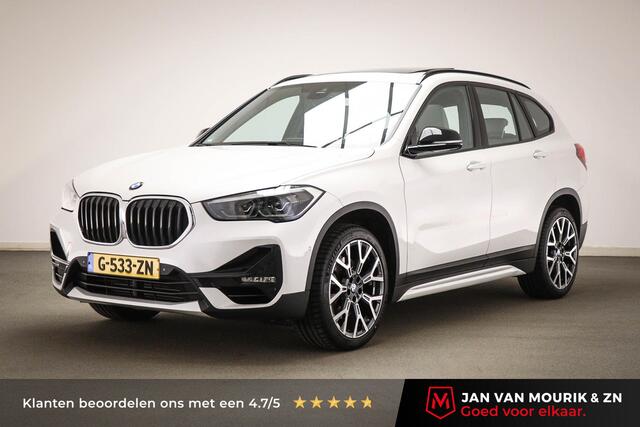 BMW X1 sDrive20i High Executive Edition | PANORAMADAK | HEAD UP | LEDER | HARMAN KARDON | DAB | TREKHAAK | 19"