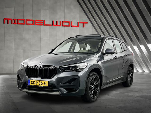 BMW X1 sDrive18i High Exe. Shadow-Line Pano-dak/Leder/18'LMV/Navi+ Keyless Start