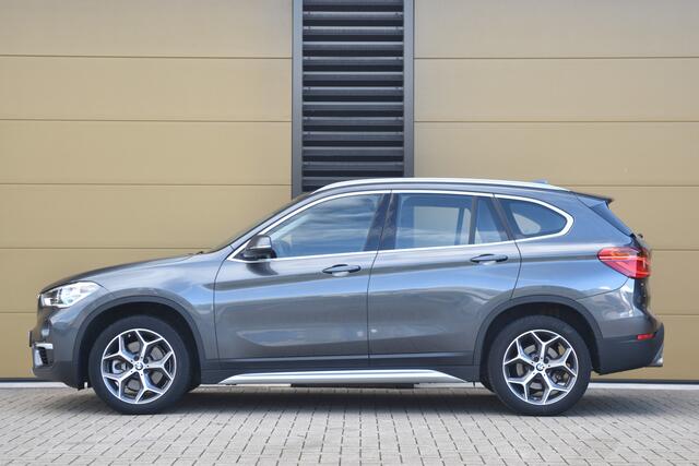 BMW X1 sDrive20i Orange Edition II * X-Line * Head-Up * Sportstoel * LED * Lichtpakket * Achteruitrijcamera *