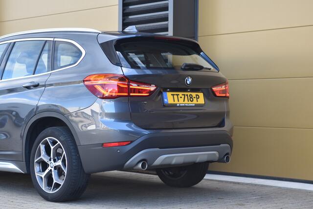 BMW X1 sDrive20i Orange Edition II * X-Line * Head-Up * Sportstoel * LED * Lichtpakket * Achteruitrijcamera *