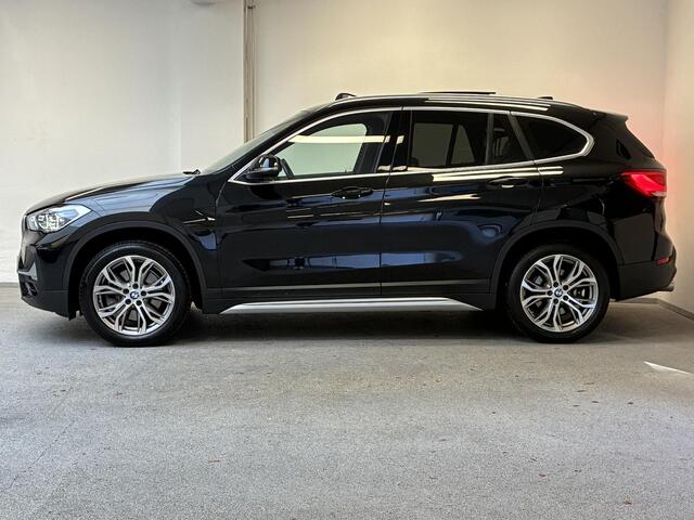 BMW X1 sDrive20i Business Edition Plus | TREKHAAK | PANO | CAMERA | CARPLAY |
