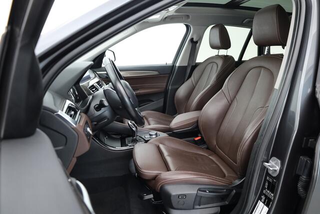 BMW X1 sDrive20i Orange Edition II | Rijklaar! | Navi | Cruise | Pano | Trekhaak | Stoelverw. | HUD | PDVC V+A | 18"