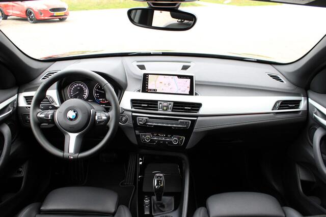 BMW X1 sDrive18i Camera | Stoelverwarming | Navi | Leder | Stoelverwarming | Sportline | Zwarte Velgen | DAB