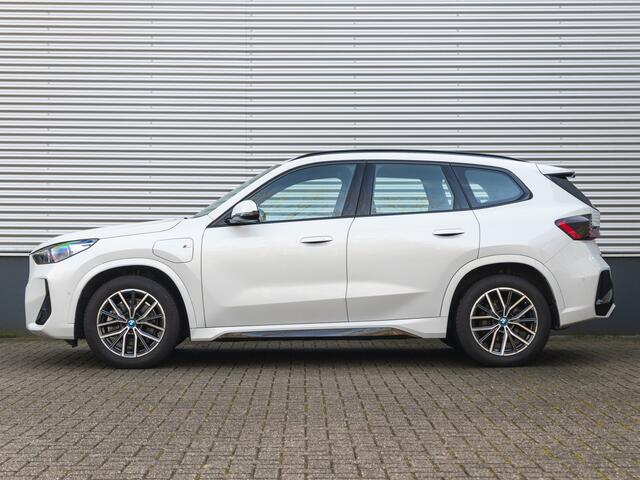 BMW X1 xDrive25e M-Sport - Stoelverwarming - Camera - Adaptive LED
