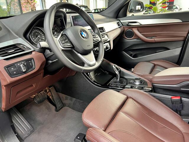 BMW X1 sDrive20i High Executive xLine | Panoramadak | LED | Leder | HUD | NL geleverd
