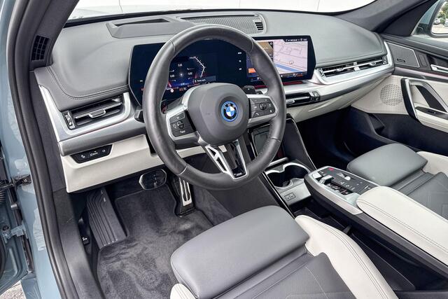 BMW X1 xDrive25e | M Sport | CoPilot Pack | Panoramadak | Harman-Kardon |