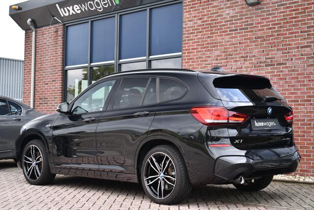 BMW X1 xDrive25e 220pk M-Sport 19inch Leder Stuurverw LED El-klep DAB BTW-auto!