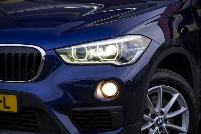 BMW X1 sDrive20i 192PK! Automaat Executive BJ2019 Lmv 17" | Led V+A | Pdc | Elek. achterklep | Navi | Climate control | Cruise control | Sportstuur | Getint glas