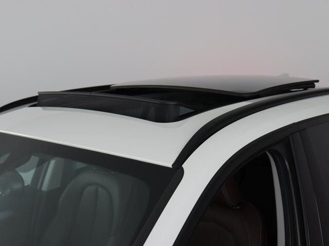 BMW X1 sDrive20i High Executive (Pano / Afn. trekhaak / Camera / Head up / Elek. achterklep / 19'')