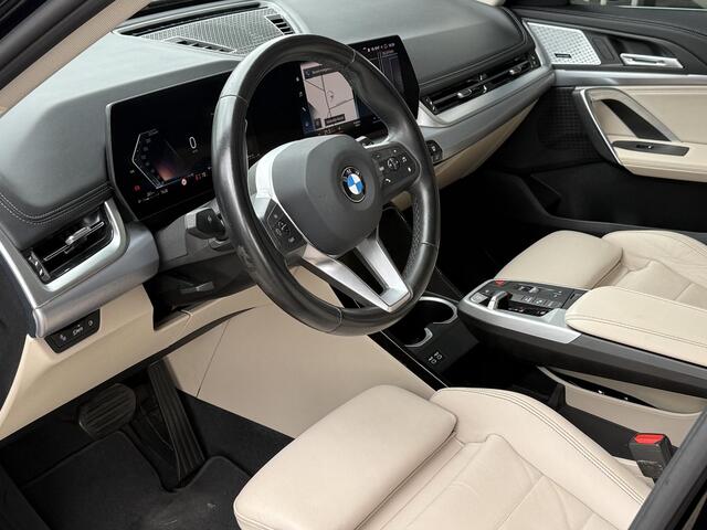 BMW X1 xDrive23i X LINE | PANORAMA | ELEKTRISCHE STOELEN | SPORTSTOELEN | LEDER | HARMAN KARDON | NEDERLANDE AUTO |