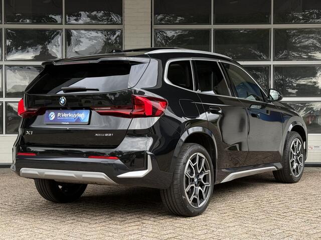 BMW X1 xDrive23i X LINE | PANORAMA | ELEKTRISCHE STOELEN | SPORTSTOELEN | LEDER | HARMAN KARDON | NEDERLANDE AUTO |