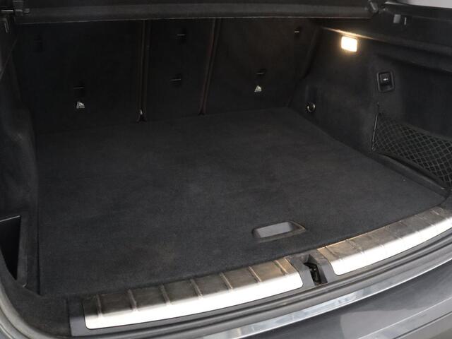 BMW X1 xDrive20i High Executive | Trekhaak | LED | Stoelverwarming | Keyless | Camera |