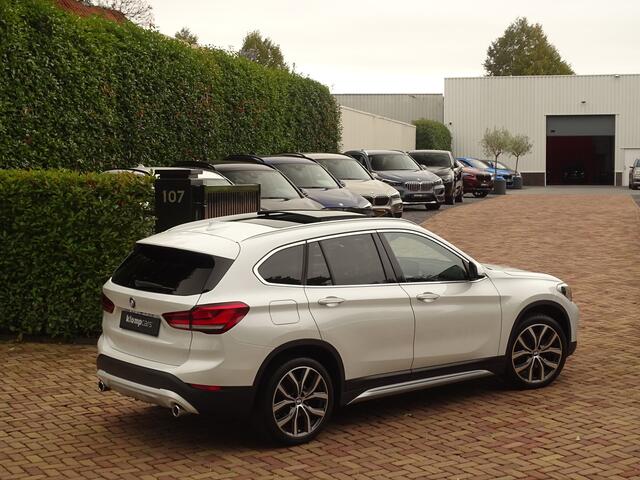 BMW X1 xDrive25i | BOMVOL!! | Uniek | Carplay|Trekhk|PearlWeiss|HUD|Zie tekst!
