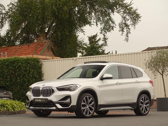 BMW X1 xDrive25i | BOMVOL!! | Uniek | Carplay|Trekhk|PearlWeiss|HUD|Zie tekst!
