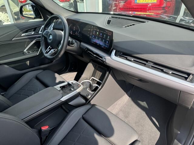BMW X1 sDrive20i | PANORAMADAK | MASSAGESTOELEN |