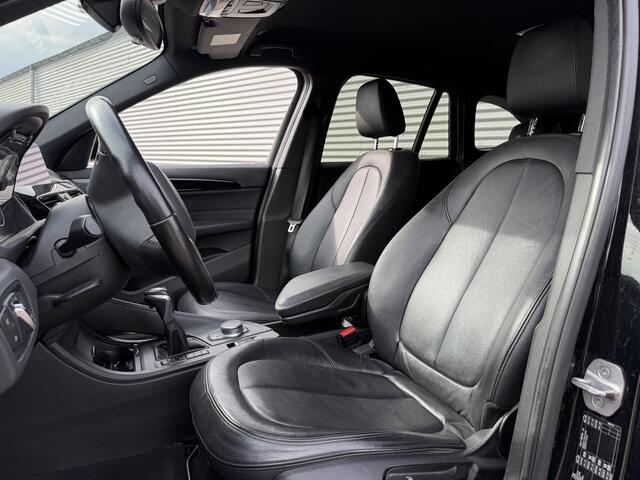 BMW X1 xDrive20i Centennial High Executive | Nieuw Binnen! | HUD | Stoelverwarming | Trekhaak