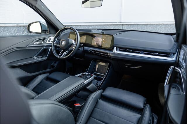 BMW X1 xDrive30e Pano / Leder / Harman Kardon / 360 camera / Head-up / Massage stoel /
