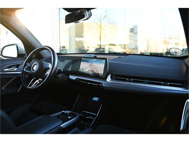 BMW X1 xDrive25e M Sport Automaat / Sportstoelen / Comfort Access / Achteruitrijcamera / Stoelverwarming / Adaptieve LED