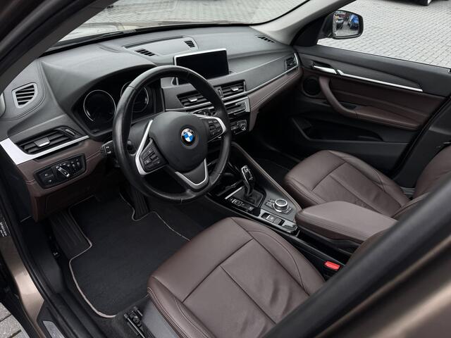 BMW X1 xDrive25i X-line | Stuurverw. | KeylessEntr. | 230PK! | Schuifdak | Unieke kleur!