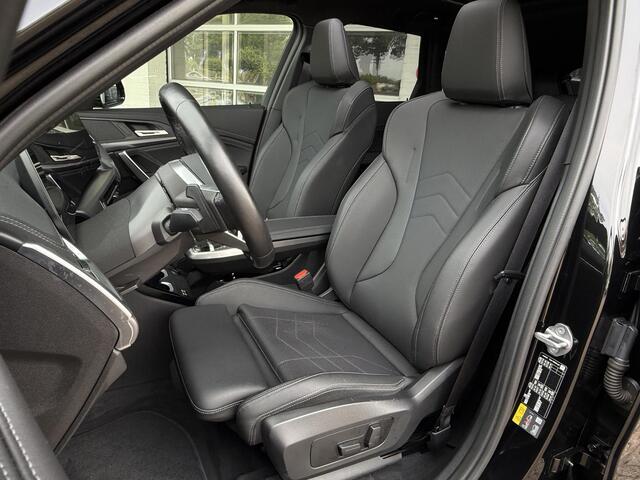 BMW X1 xDrive30e M SPORT | PANORAMA | ELEKTR. STOELEN | 20 INCH VELGEN | 360 CAMERA | HEAD UP | DRIVING ASS. PROFF |
