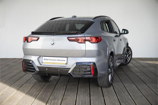 BMW X2 sDrive20i / M Sportpakket / Comfort Acces / Achteruitrijcamera / Vergrote brandstoftank