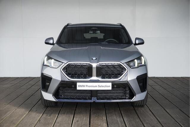 BMW X2 sDrive20i / M Sportpakket / Comfort Acces / Achteruitrijcamera / Vergrote brandstoftank
