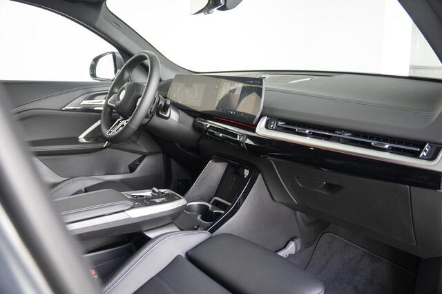 BMW X2 sDrive20i / M Sportpakket / Comfort Acces / Achteruitrijcamera / Vergrote brandstoftank