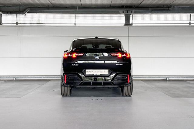 BMW X2 iX2 eDrive20 | Stuurwielrand verwarmd | Driving Assistant Plus