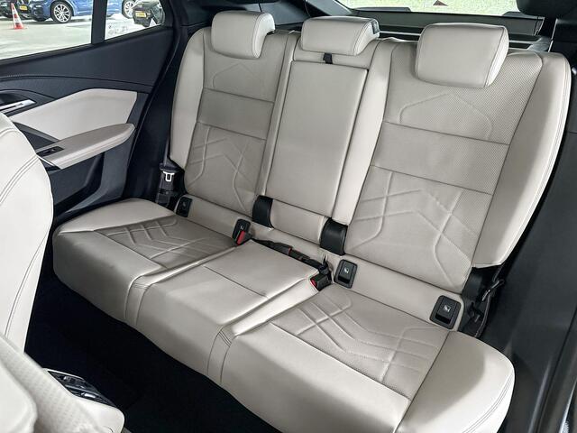 BMW X2 iX2 eDrive20 | Stuurwielrand verwarmd | Driving Assistant Plus