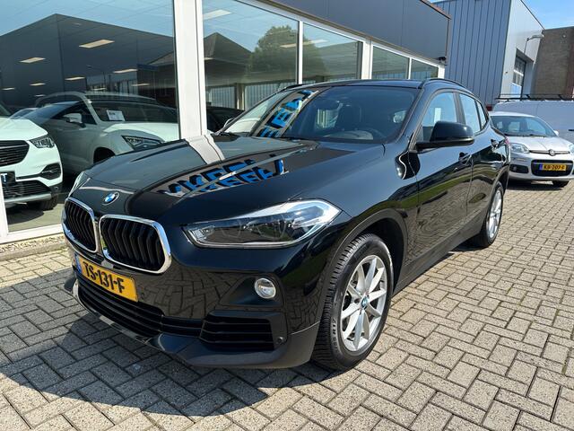 BMW X2 sDrive18i Executive Schuifdak