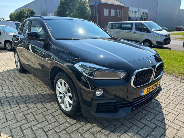 BMW X2 sDrive18i Executive Schuifdak