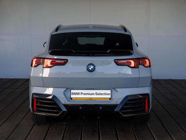 BMW X2 iX2 eDrive20 M Sportpakket Pro | Stuurwielrand verwarmd | Comfort Acces | Harman Kardon
