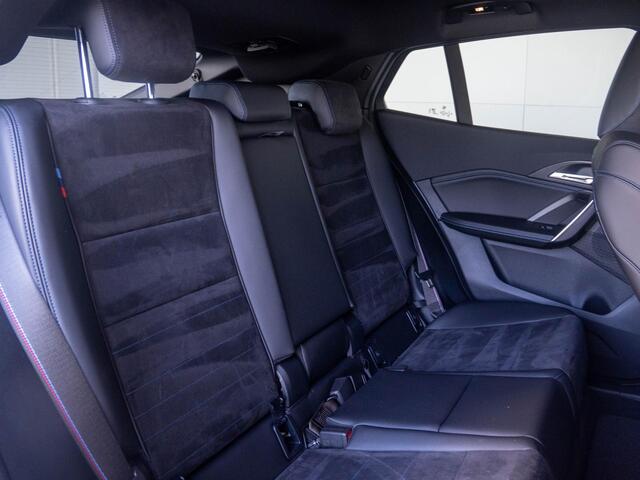 BMW X2 iX2 eDrive20 M Sportpakket Pro | Stuurwielrand verwarmd | Comfort Acces | Harman Kardon